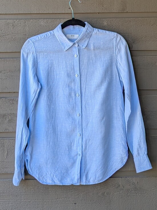 Uniqlo Tops - Uniqlo 100% Linen Blue Button Front Long Sleeve Shirt Size Small